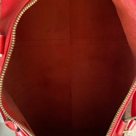 Louis Vuitton Keepal 50 Castilian Epi Red Duffle🔥 - Picture 4 of 8
